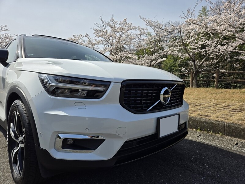 ボルボ XC40 B4 AWD Rデザイン_RHD_AWD(AT_2.0)
