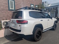 トヨタ ランドクルーザー300 GRスポーツ_5人乗り_4WD (AT_3.3_ディーゼル)