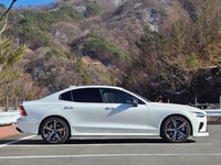 ボルボ S60 プラグインハイブリッド リチャージ アルティメット T6 AWD プラグインハイブリッド_RHD_AWD(AT_2.0)