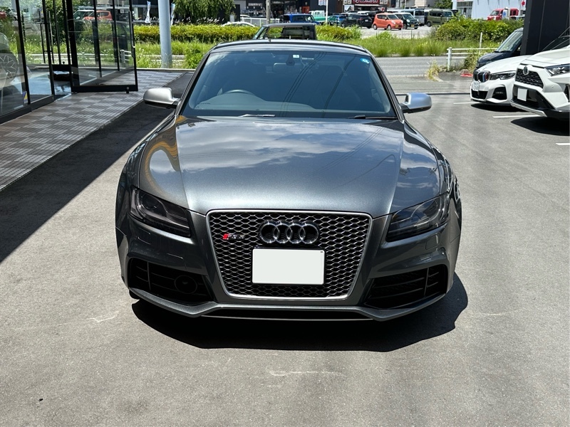 アウディ RS5 4.2 FSI クワトロ_4WD_RHD(AT_4.2)