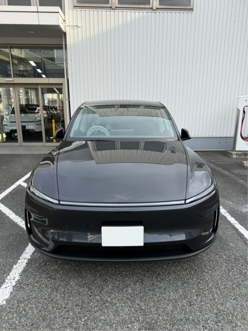 テスラ モデルY ロングレンジ_AWD_RHD