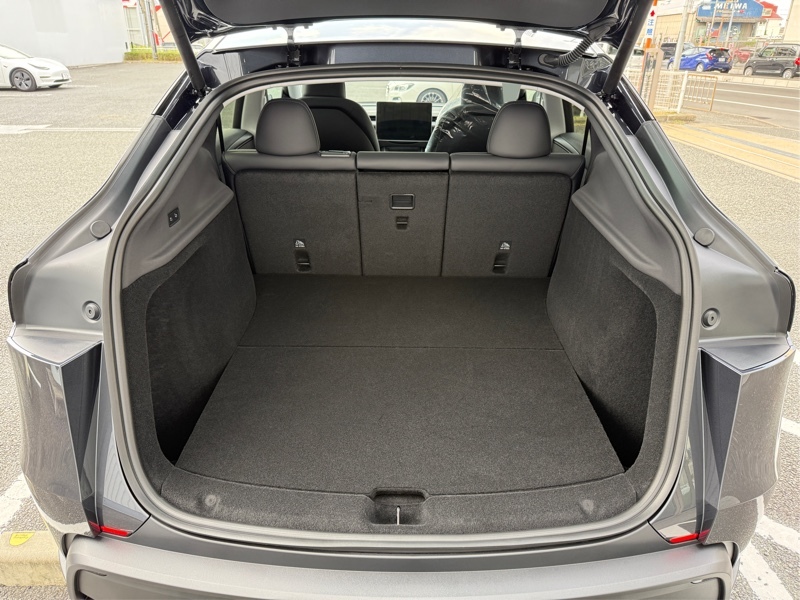 テスラ モデルY ロングレンジ_AWD_RHD