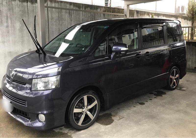 トヨタ ヴォクシー Z_8人乗り(CVT_2.0)