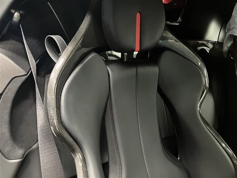 フェラーリ SF90ストラダーレ