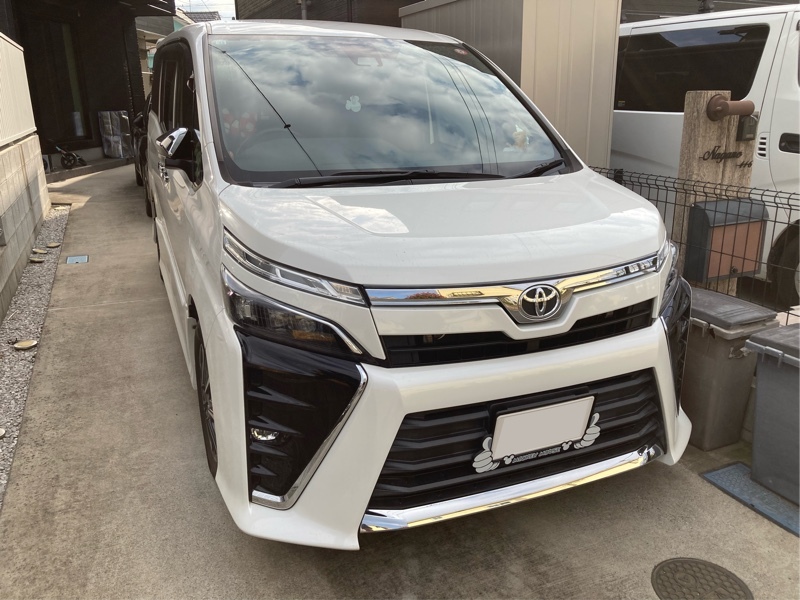 トヨタ ヴォクシー ZS“煌II”_7人乗り(CVT_2.0)