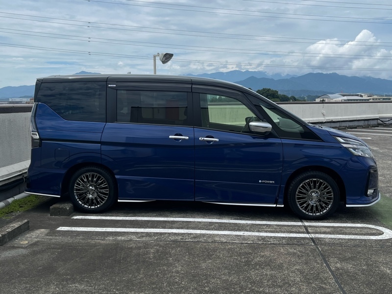 日産 セレナ e-POWER e-POWER オーテック スポーツスペック(1.2)
