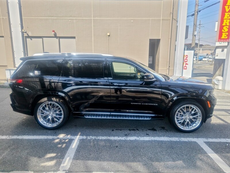 ジープ グランドチェロキーL サミットリザーブ_RHD_4WD(AT_3.6)