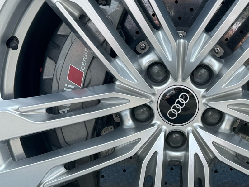 アウディ S6 アバント (ワゴン) S6 アバント_RHD_4WD(AT_2.9)