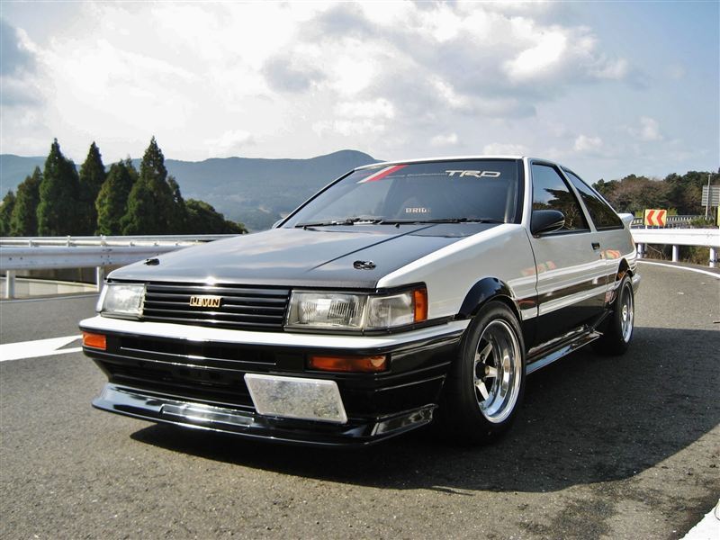 トヨタ カローラレビン