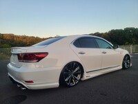 レクサス LS 460“Fスポーツ”_5人乗り(AT_4.6)