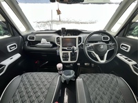 スズキ ソリオハイブリッド バンディット ハイブリッド MV_4WD(CVT_1.2)