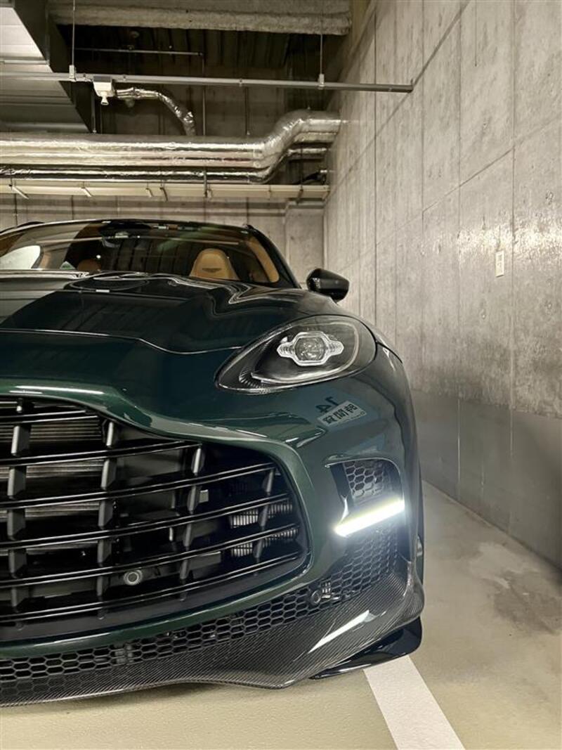 アストンマーティン DBX DBX707_RHD_4WD(AT_4.0)