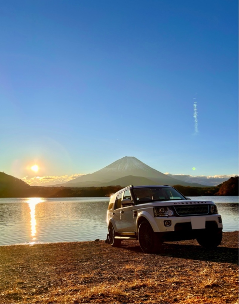 ランドローバー ディスカバリー4 グラファイト・エディション_RHD_4WD(AT_3.0)