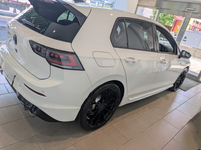 フォルクスワーゲン ゴルフ R R ブラックエディション_RHD_4WD(DSG_2.0)