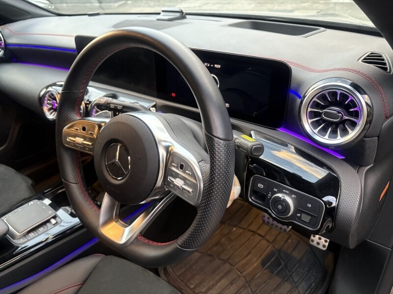 メルセデス・ベンツ CLAクラス シューティングブレーク CLA200d シューティングブレーク_RHD(DCT_2.0)