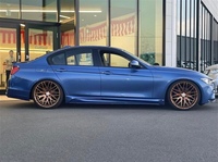 BMW 3シリーズ セダン 320i スポーツ_RHD(AT_2.0)