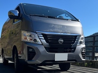 日産 キャラバン バン プレミアムGX ロングボディ 低床_5人乗り_5ドア_4WD(AT_2.4_ディーゼル)