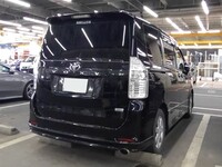 トヨタ ヴォクシー ZS_8人乗り(CVT_2.0)