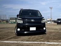 トヨタ ヴォクシー ZS_8人乗り(CVT_2.0)