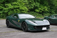 フェラーリ 812GTS