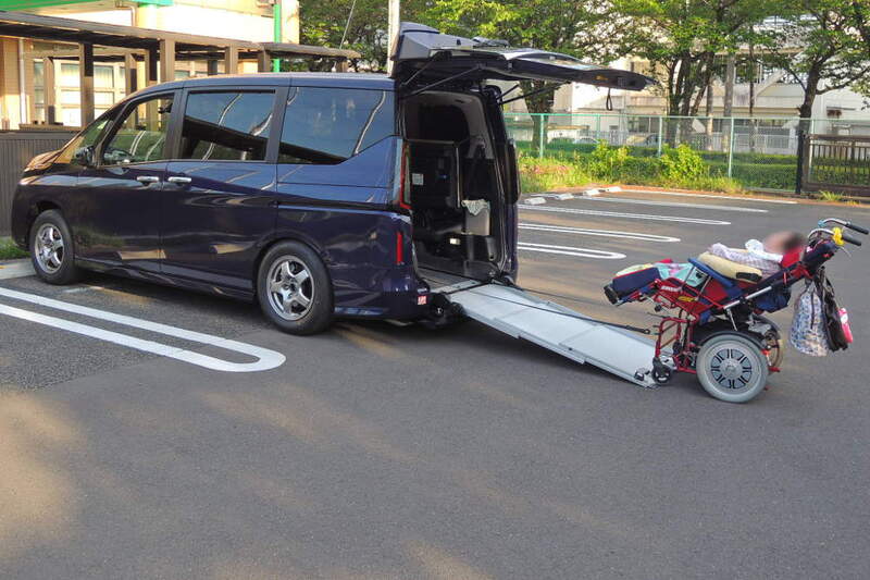 日産 セレナ XV(CVT_2.0)