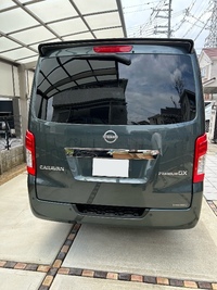 日産 キャラバン バン グランドプレミアムGX ロングボディ 低床_5人乗り_5ドア(AT_2.0_ガソリン)