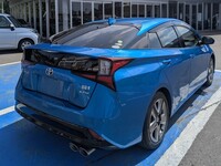 トヨタ プリウス S“ツーリングセレクション”_E-Four(CVT_1.8)