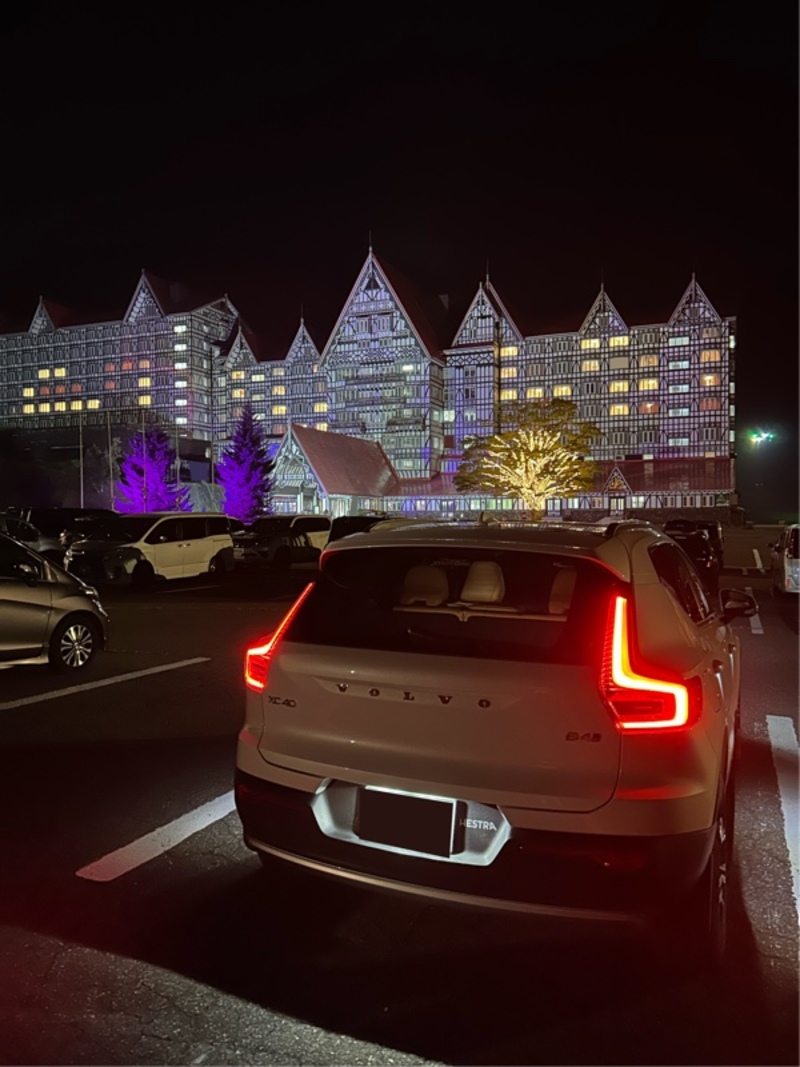 ボルボ XC40 B4 AWD インスクリプション_RHD_AWD(AT_2.0)