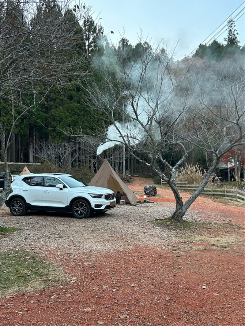 ボルボ XC40 B4 AWD インスクリプション_RHD_AWD(AT_2.0)