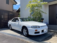 日産 スカイライン 25GTFOUR_4WD(セダン_MT_2.5)