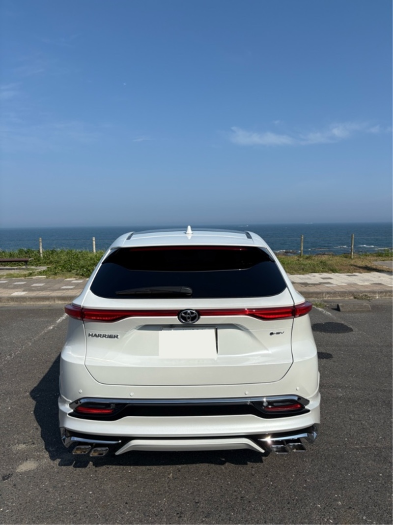 トヨタ ハリアーハイブリッド Z“レザーパッケージ(CVT_2.5_ハイブリッド)