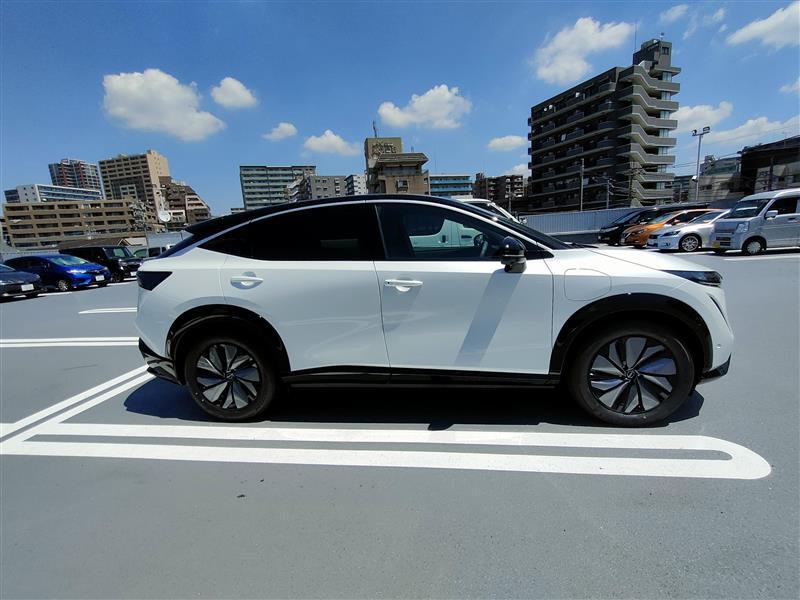 日産 アリア B6