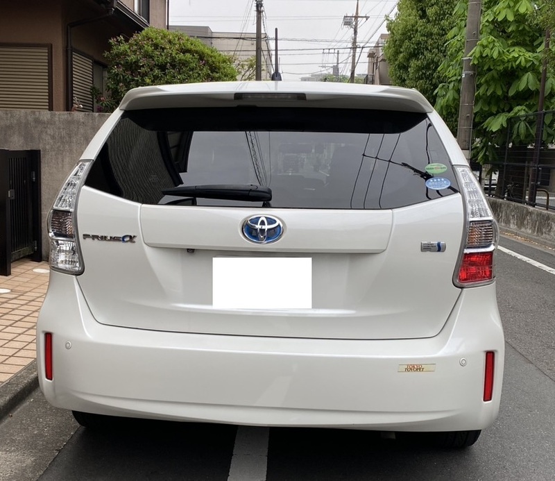 トヨタ プリウスα G“チューンブラック”_5人乗り(CVT_1.8)