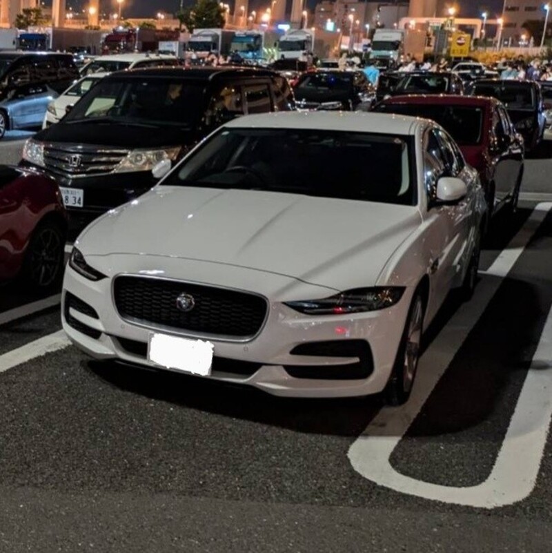 ジャガー XE