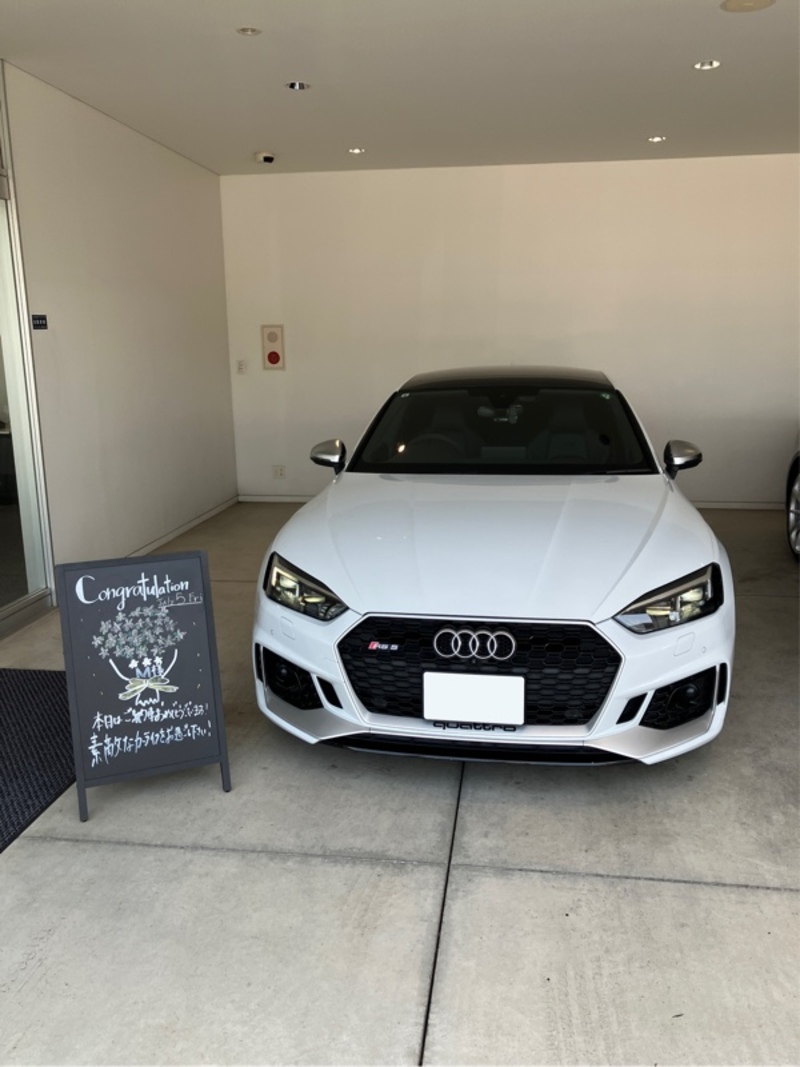 アウディ RS5 スポーツバック RS5 スポーツバック_RHD_4WD(AT_2.9)
