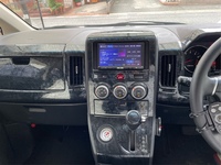 三菱 デリカD:5 ローデスト_リミテッドエディション_8乗り(CVT_2.0)