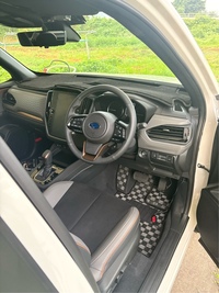 スバル フォレスター スポーツ_AWD（CVT_1.8）
