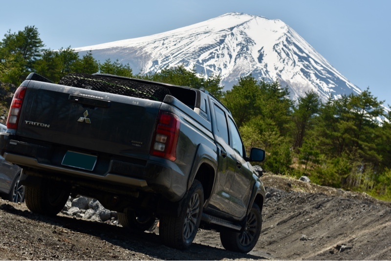 三菱 トライトン GSR_4WD(AT_2.4)