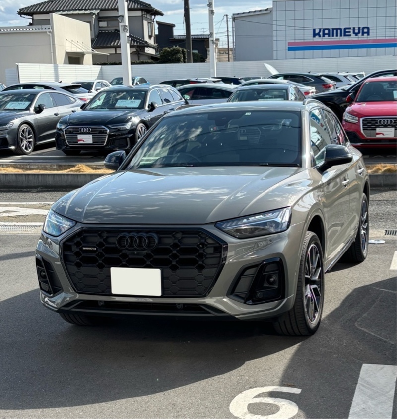 アウディ Q5 Q5 40 TDI クワトロ Sライン_RHD_4WD(Sトロニック_2.0)