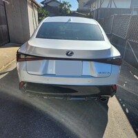 レクサス ISハイブリッド 300h“バージョンL”(CVT_2.5)
