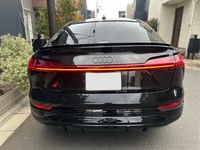 アウディ Q8 スポーツバック e-tron Q8 スポーツバック 55 e-tron クワトロ Sライン_RHD_4WD(AT)