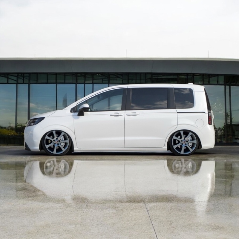 ホンダ フリード エアー EX_6人乗り_4WD(CVT_1.5)