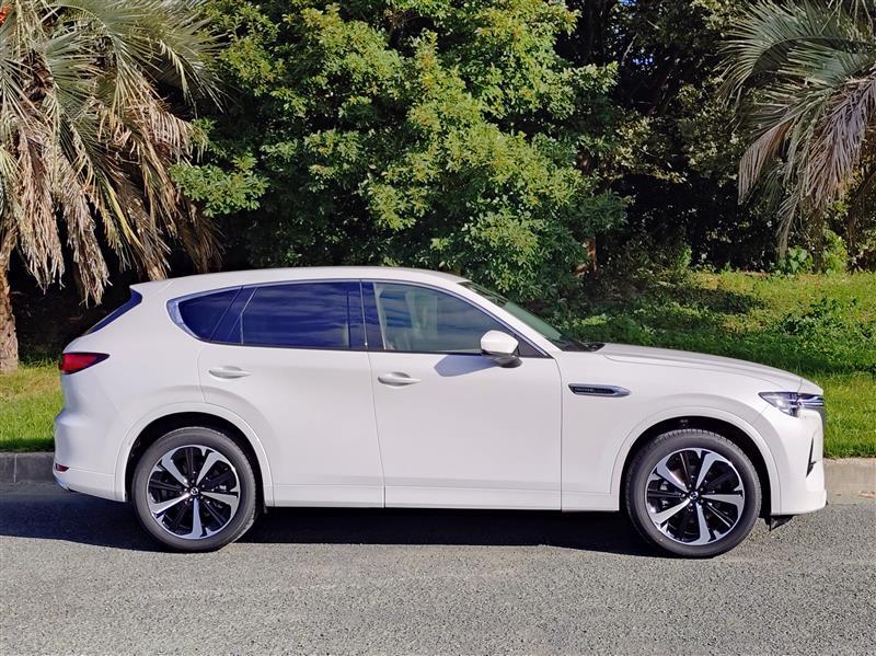 マツダ CX-60 XDハイブリッド エクスクルーシブモダン_4WD(AT_3.3)