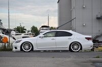 レクサス LS 460“バージョンL”_5人乗り(AT_4.6)