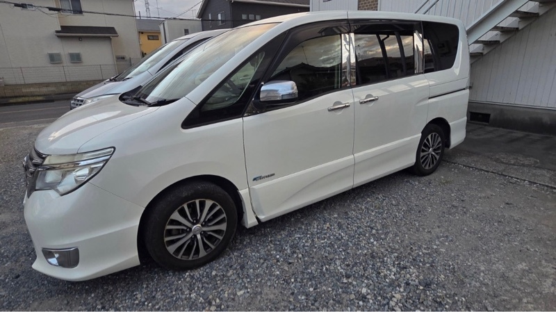 日産 セレナ