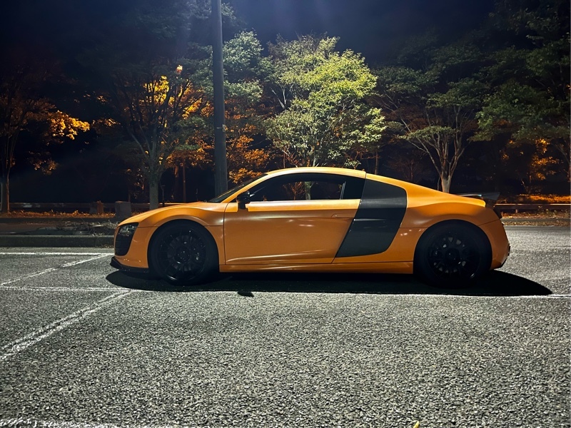 アウディ R8 （クーペ） 5.2 FSI クワトロ_LHD_4WD(Rトロニック_5.2)
