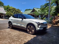 ボルボ EX30 ウルトラ シングルモーター エクステンデッドレンジ_RHD