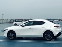 マツダ MAZDA3 ファストバック 15S ツーリング(AT_1.5)