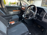三菱 デリカD:5 G-パワーパッケージ_8人乗り_4WD(CVT_2.4)