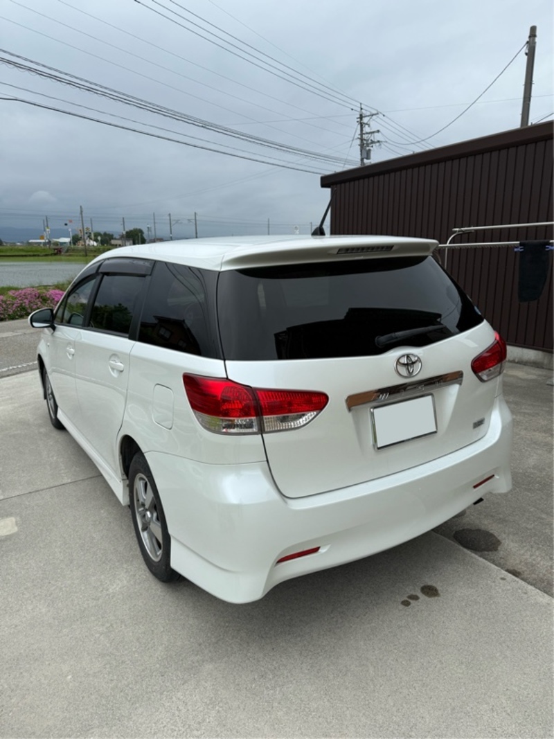 トヨタ ウィッシュ 1.8S_7人乗り_4WD(CVT_1.8)